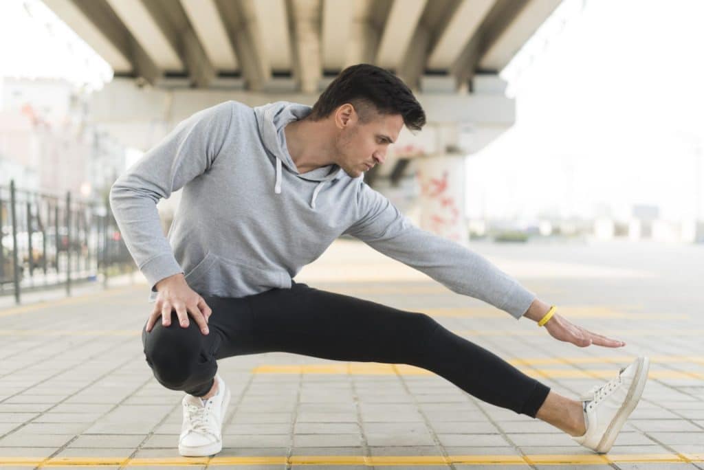 s'échauffer avant une séance de sport